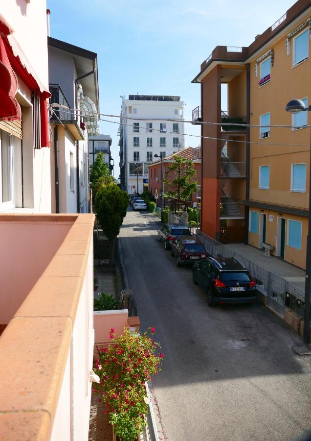 Casa Adele Caorle Apartment ภายนอก รูปภาพ